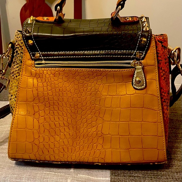 Cute Nichole Lee , leather pocket book - Picture 1 of 3